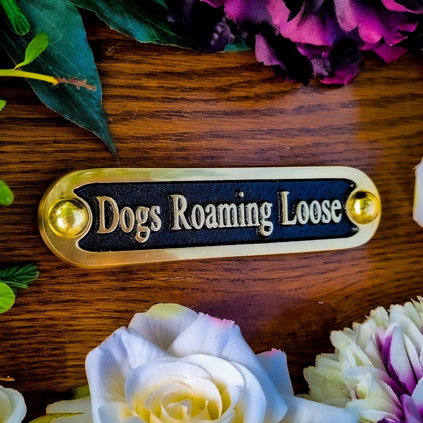 'Dogs Roaming Loose' Sign - The Metal Foundry