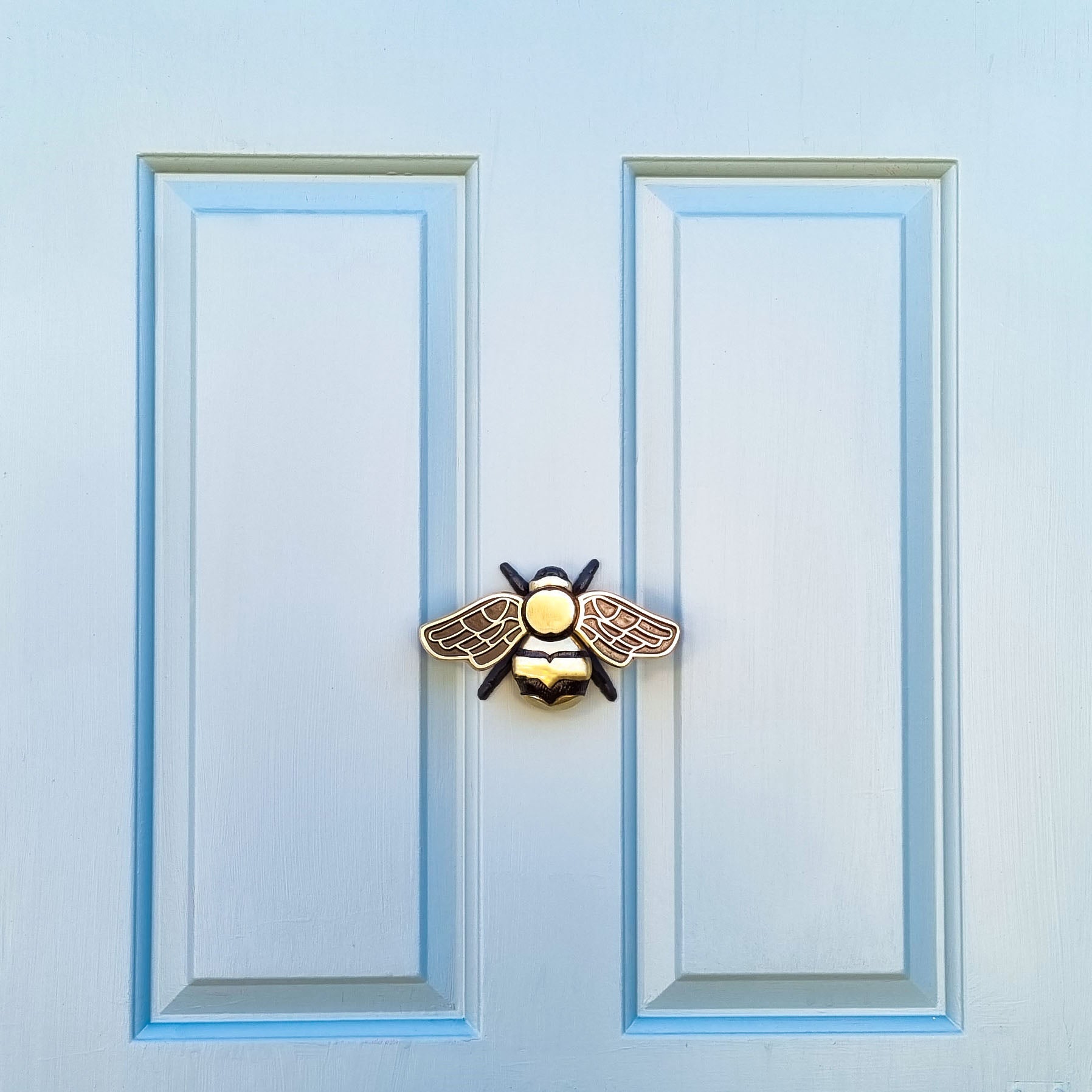 Bumble Bee Door Knocker - The Metal Foundry